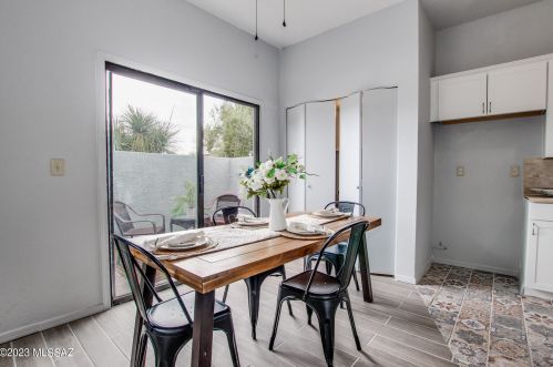 254 Melridge St, Tucson AZ  85706-3352 exterior