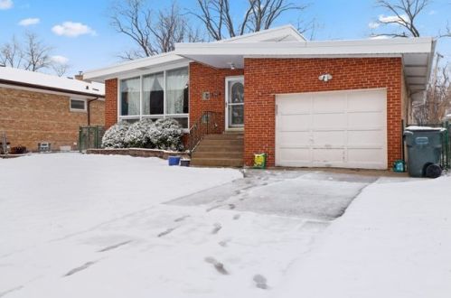 7247 Keating Ave, Chicago, IL 60712-1601