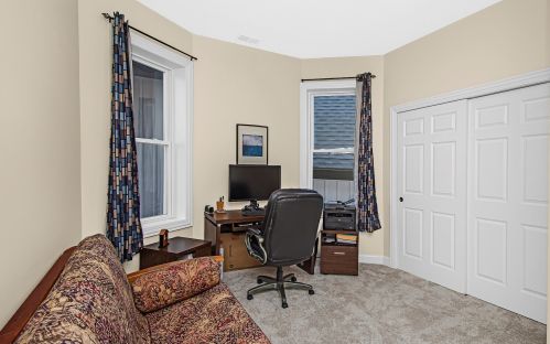 3935 Drake Ave, Chicago IL 60618-2219 exterior