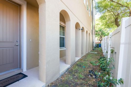 309 Fremont Ave, Tampa FL  33606-1631 exterior