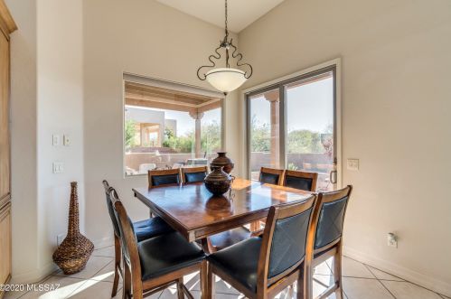 976 Josephine Saddle Pl, Green Valley AZ 85614-6302 exterior