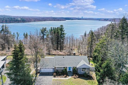 12 Pne Rd, Valhalla NY 10595-1129 exterior