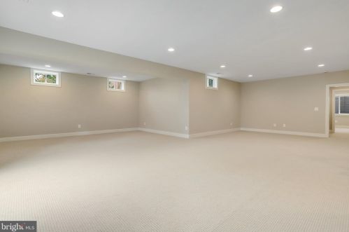 920 Darton Dr, Alexandria VA 22308-2021 exterior