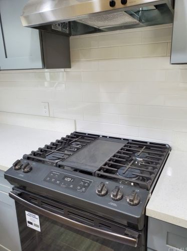 435 Valencia Dr, Fullerton CA  92832-2535 exterior