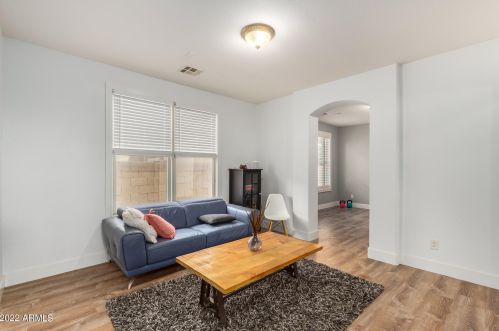 2320 Bowker St, Phoenix AZ 85040-3481 exterior