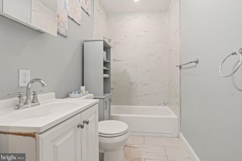 2941 Diamond St, Philadelphia PA 19122-1402 exterior