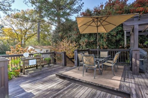 273 Meadowbrook Dr, Atlanta GA exterior