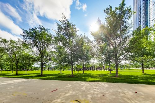 1160 Michigan Ave, Chicago IL  60605-2776 exterior