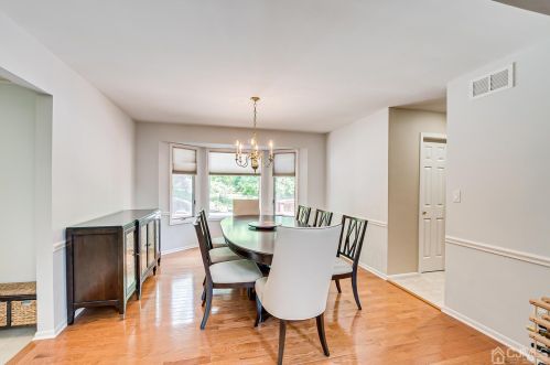 102 King St, Edison NJ 08820-1023 exterior