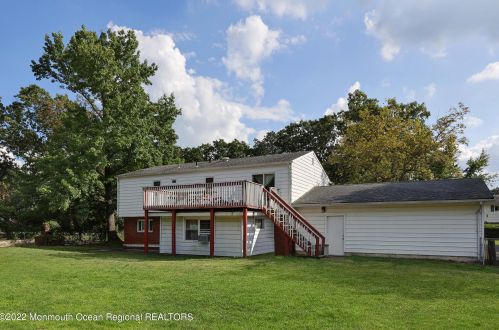 2 Berkshire Ct, Jackson Twp NJ 08527-2409 exterior