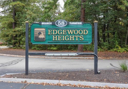 58 Branch Tpke, Concord NH 03301-5770 exterior