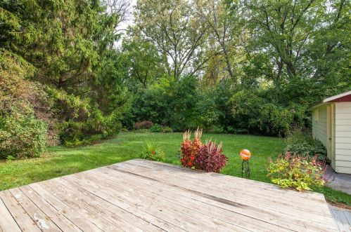 6038 Ironwood Ln, Milwaukee WI 53217-4423 exterior