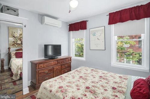 811 28 St, Philadelphia PA 19145-2408 exterior