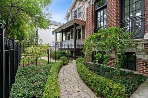 1309 Nelson St, Chicago IL 60657-3042 exterior