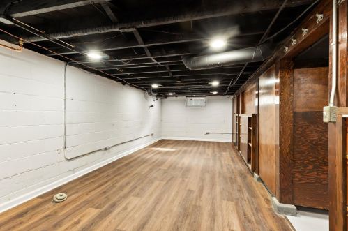 3057 35, Milwaukee WI 53215-4126 exterior