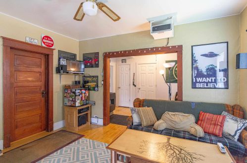 107 Harvey St, Ely MN 55731-1147 exterior