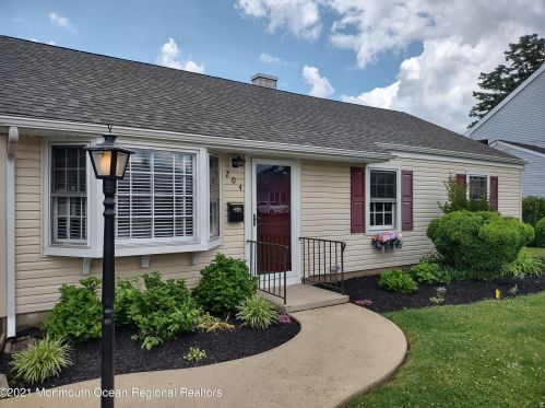 204 Adams St, Piscataway, NJ 08854-2803