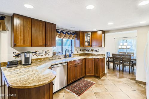 3640 60th St, Phoenix AZ 85018-6708 exterior