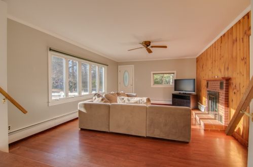 11 Bow Bog Rd, Concord NH 03304-4001 exterior