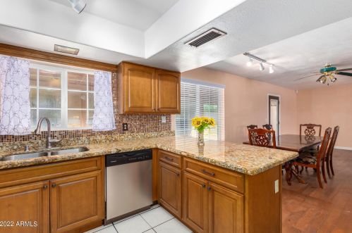 1829 Ardmore Dr, Phoenix AZ  85042-8038 exterior