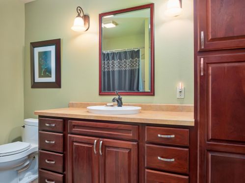 2911 Viebahn St, Manitowoc WI 54220-9742 exterior