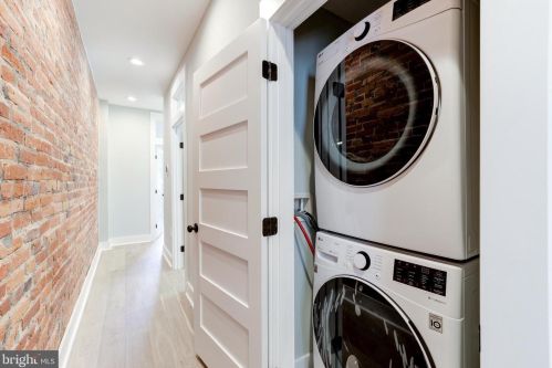 325 11th St, Washington DC  20002-6219 exterior