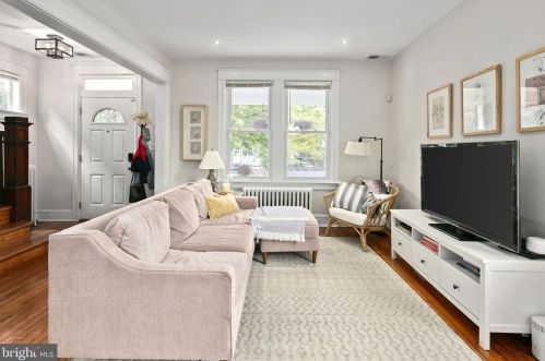 1351 Franklin St, Washington DC  20017-2447 exterior