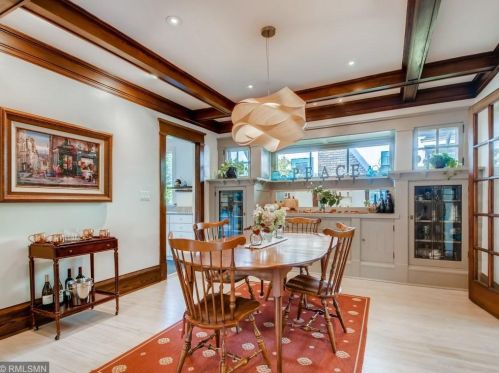 1882 Feronia Ave, Saint Paul MN 55104-3550 exterior