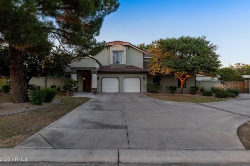 4822 Avenida Del Rey, Phoenix AZ  85083-2203 exterior