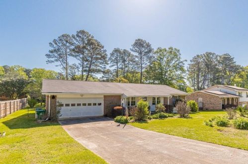 1583 Harbour Oaks Rd, Tucker, GA 30084-7954