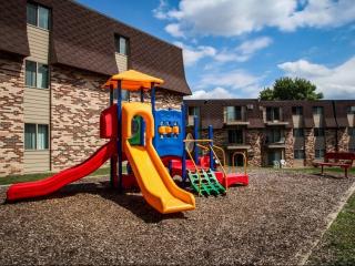 2330 Stillwater Ave, Saint Paul MN  55119-3645 exterior