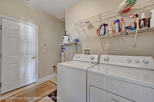 17 Spencer Dr, Jackson Twp NJ  08527-4389 exterior