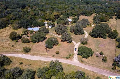 1740 Knl Schwope Rd, Spring Branch TX 78070-6213 exterior