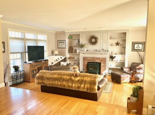 2 Asa Dr, Concord NH  03304-4012 exterior