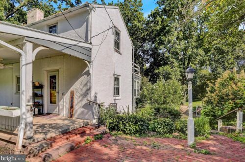 886 Vaughn Rd, Pottstown PA exterior