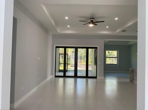 3677 8 Ave, Naples FL 34120-0051 exterior