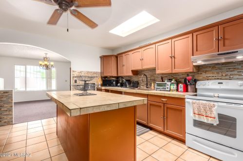 5526 Cassia Way, Tucson, AZ 85706-3410