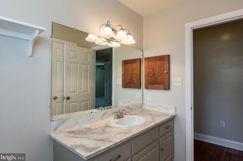 426 Dolly Dr, Lancaster PA 17601-3619 exterior