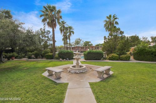 5901 Oracle Rd, Tucson AZ  85704-3827 exterior