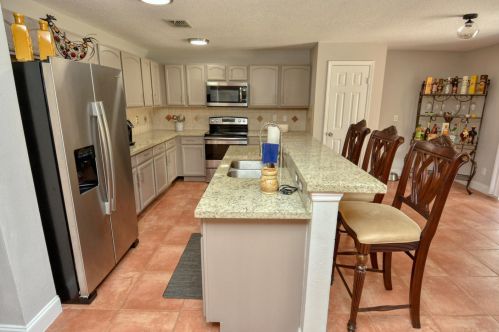 1761 Bradway Ln, Fort Pierce FL 34953-1621 exterior