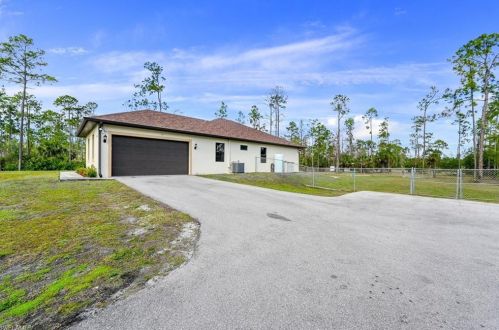 3811 14 Ave, Naples FL 34117-9240 exterior