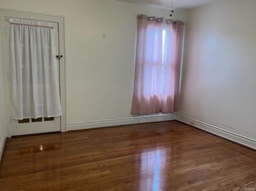 7463 Rupert Ave, Saint Louis MO  63117-2426 exterior