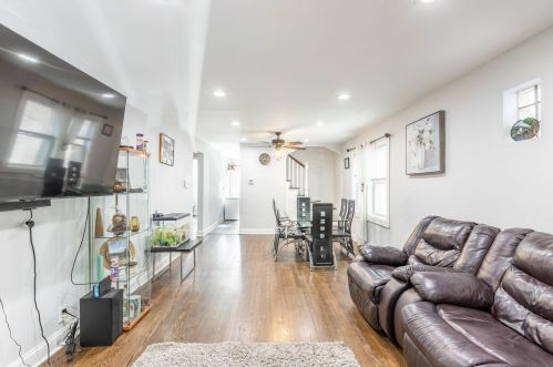 6207 Albany Ave, Chicago, IL 60629-2615