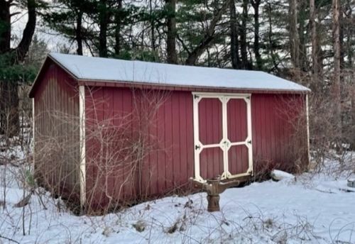 725 Lombard Rd, Chicopee MA 01020-4860 exterior