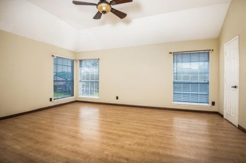 5821 Poole Dr, Frisco TX 75056-4467 exterior