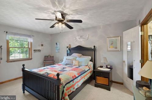 1165 Fox Run Ter, Hanover PA 17331-8742 exterior