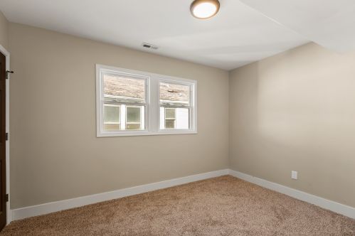 12051 Ln Salle St, Chicago IL 60628-6619 exterior