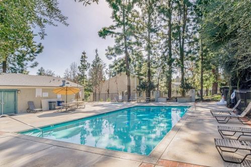 1861 Brea Blvd, Fullerton CA 92835-3913 exterior