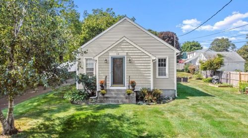 13 Is Hl Ave, Ridgefield CT exterior