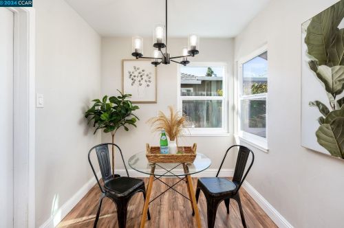 106 Doris Dr, Concord CA  94523-2915 exterior